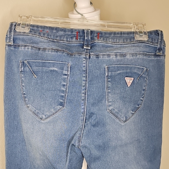 Guess "Visha Fit" Medium Rise Slim Boot Light Wash Jeans Women's 28 - Picture 6 of 10